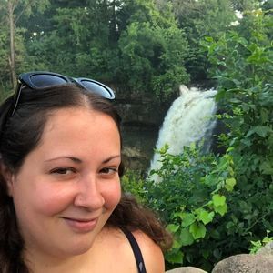 Meet your Posher, Laura